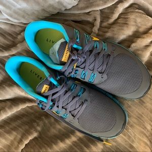 nike free run x live strong